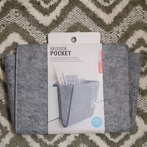 NWT Kikkerland Gray Felt Bedside Pocket